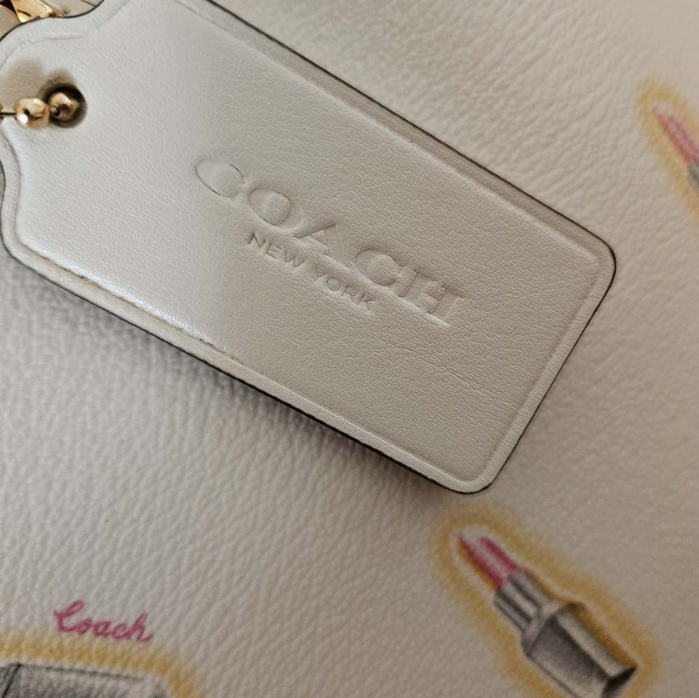 NWT Coach City Tote Lipstick Print - Picture 9 of 13
